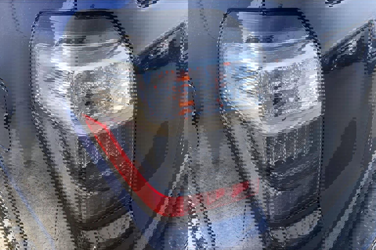 Used 2018 Toyota 4Runner Limited image 33