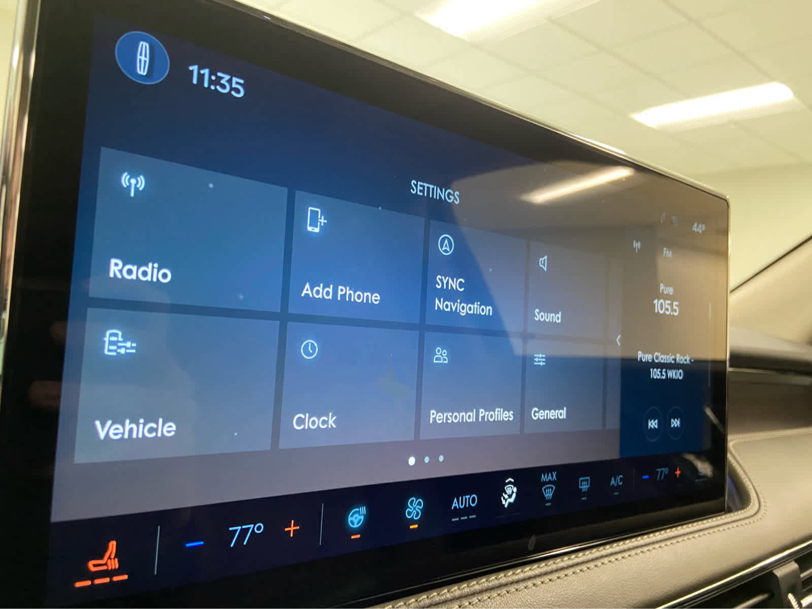 Used 2025 Lincoln Corsair Grand Touring w/ Equipment Group 301A image 31