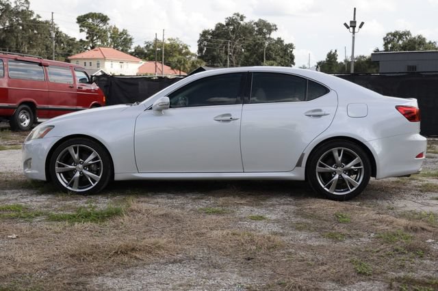 Used 2010 Lexus IS 250 w/ Preferred Accessory Package RWD image 4