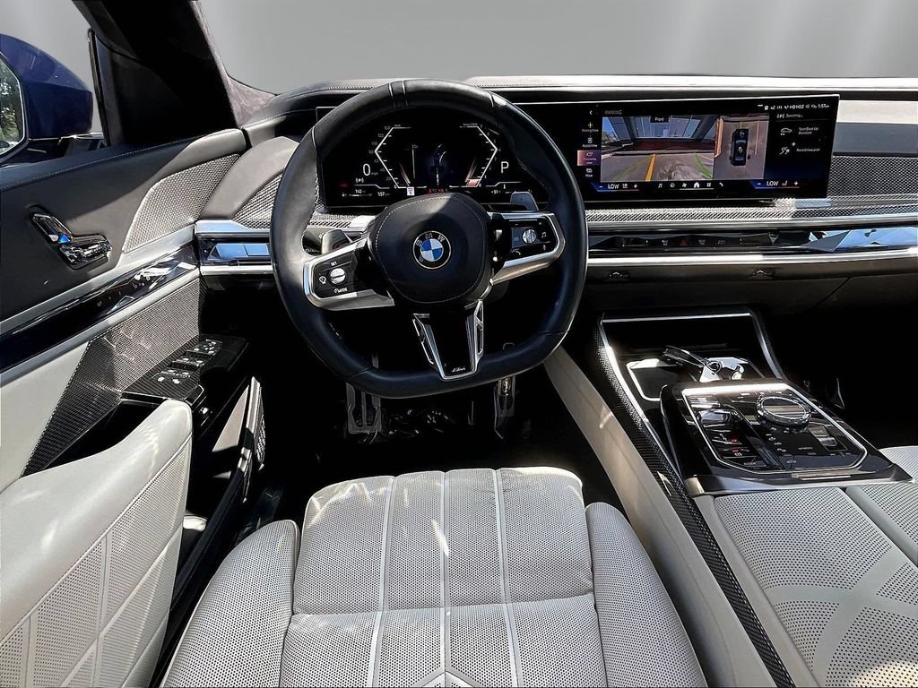 Used 2023 BMW 760i xDrive w/ Executive Package AWD/4WD image 8