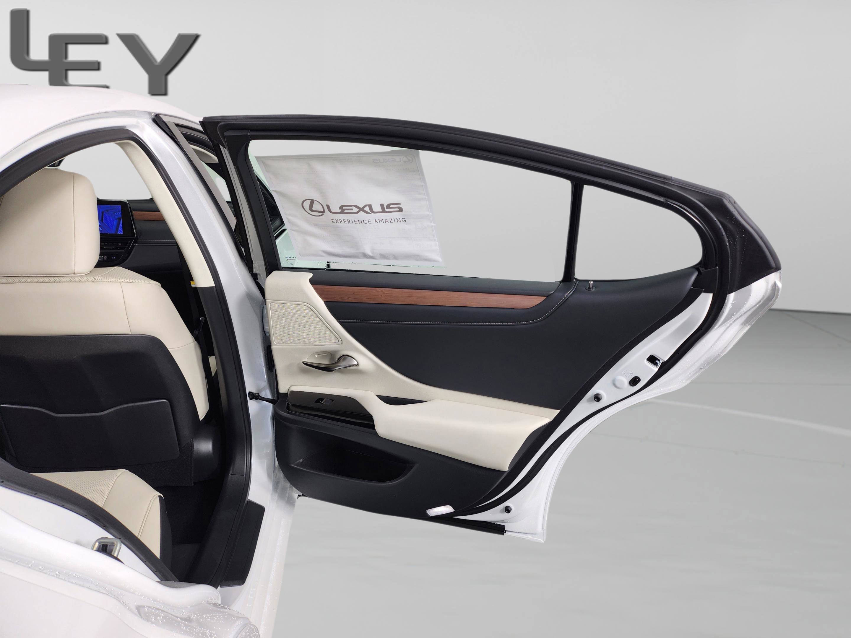 New 2025 Lexus ES 300h w/ Premium Package image 26