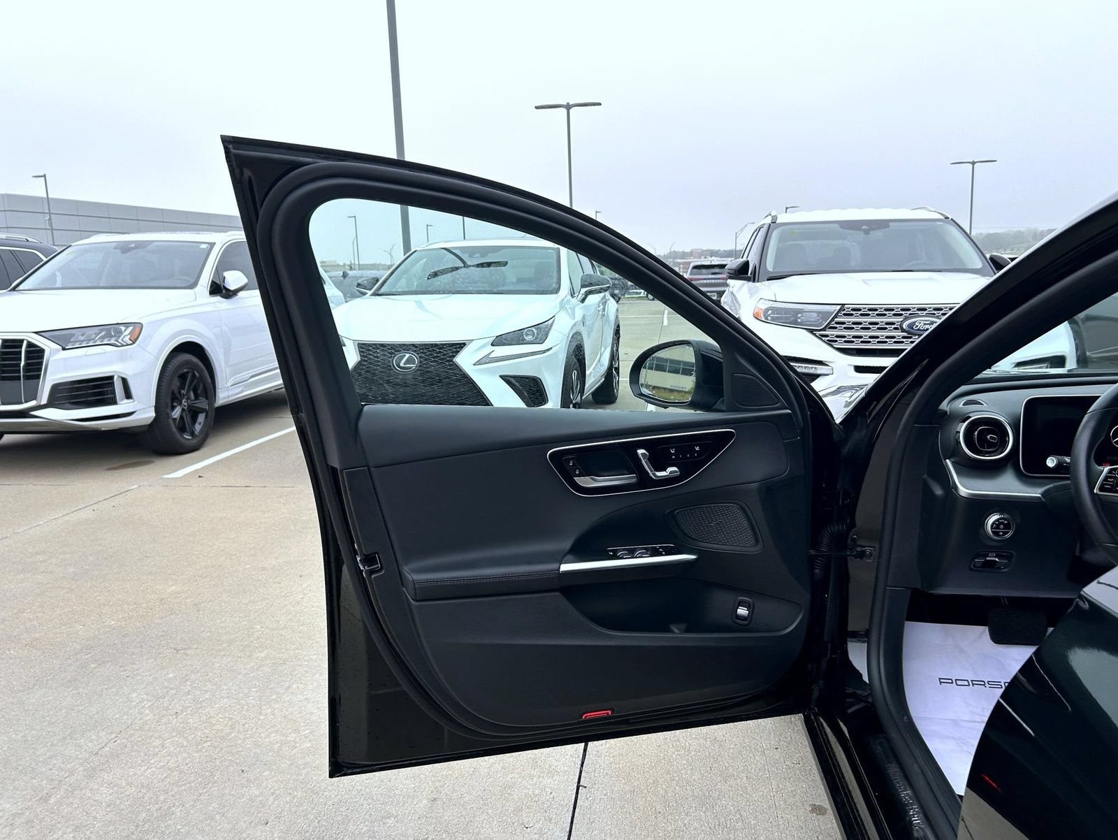 Used 2024 Mercedes-Benz C 300 Sedan image 9