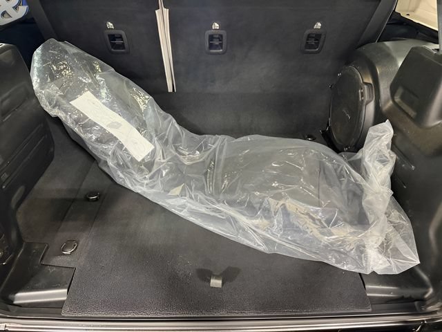 Used 2021 Jeep Wrangler Unlimited Sahara AWD/4WD image 9