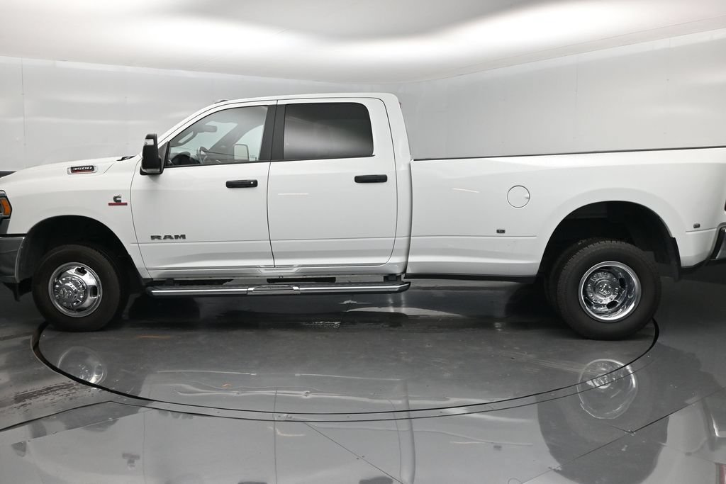 Used 2024 RAM 3500 Big Horn AWD/4WD image 10