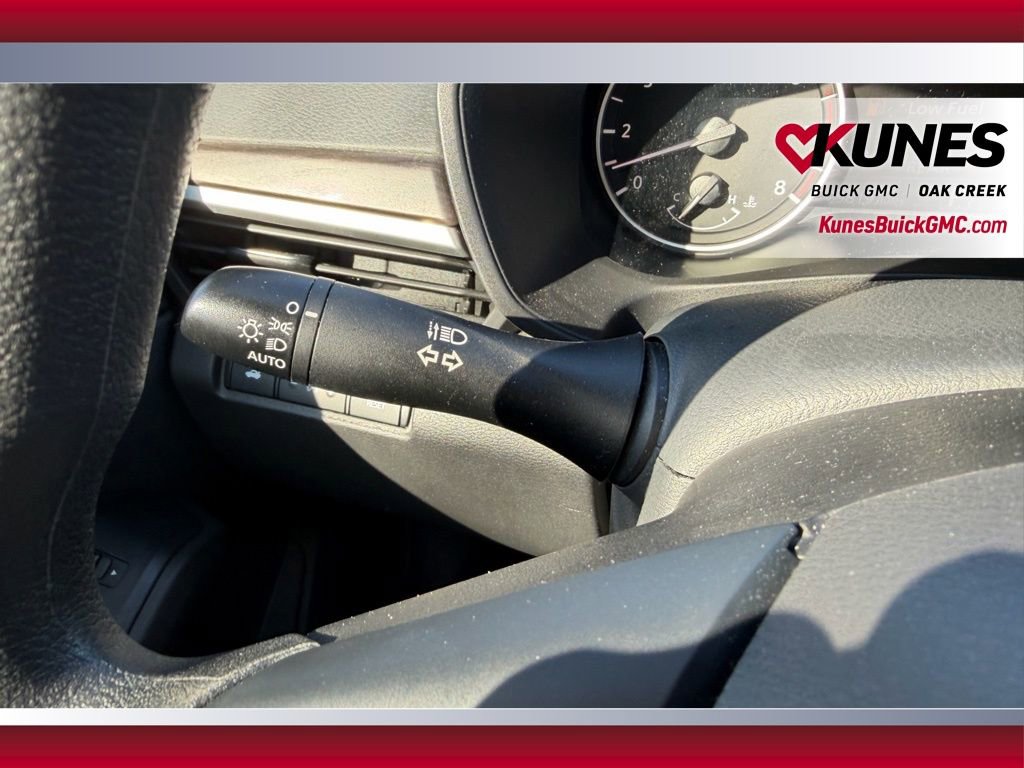 Used 2025 Nissan Altima 2.5 SV image 15