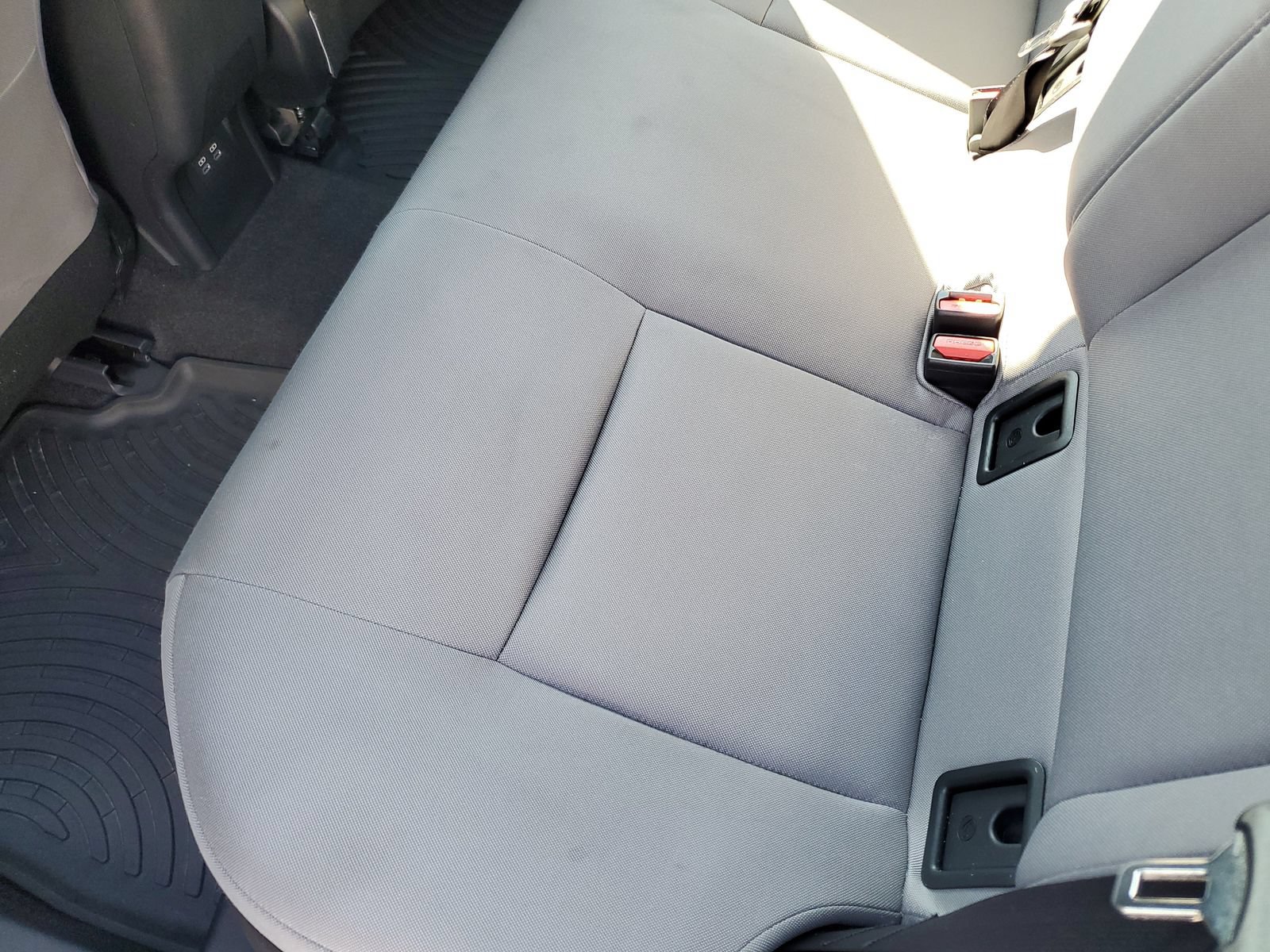 Certified 2025 Toyota Prius LE FWD image 14