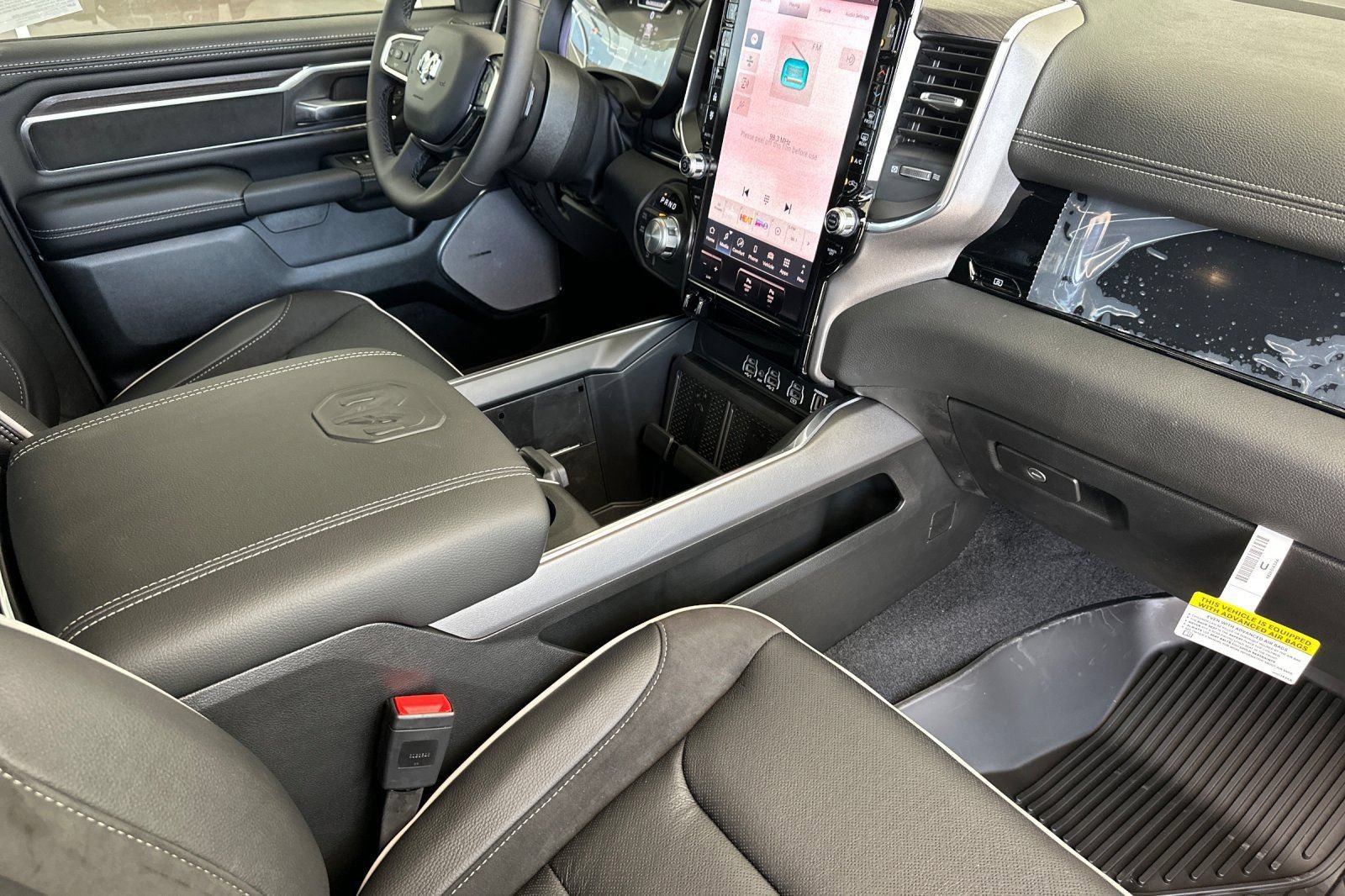 New 2026 RAM 1500 Laramie AWD/4WD image 16