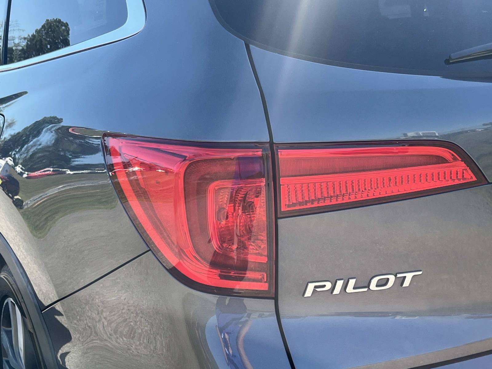 Used 2016 Honda Pilot Touring image 10