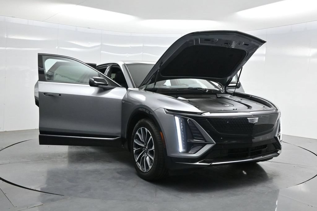 Used 2024 Cadillac Lyriq Sport RWD image 44