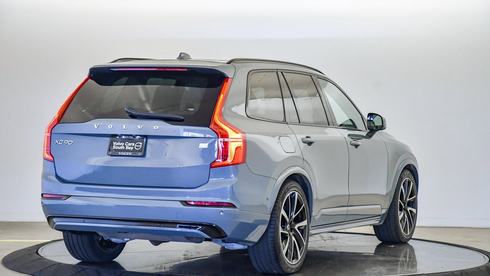 Certified 2023 Volvo XC90 T8 Ultimate image 4