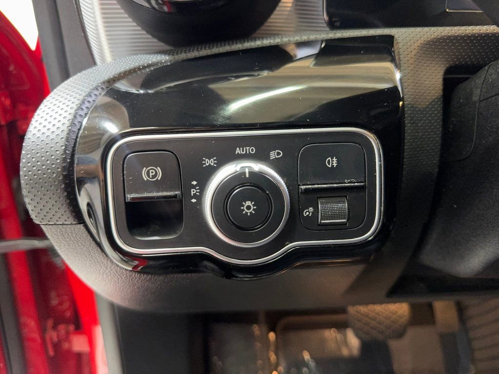 Used 2020 Mercedes-Benz CLA 250 image 21