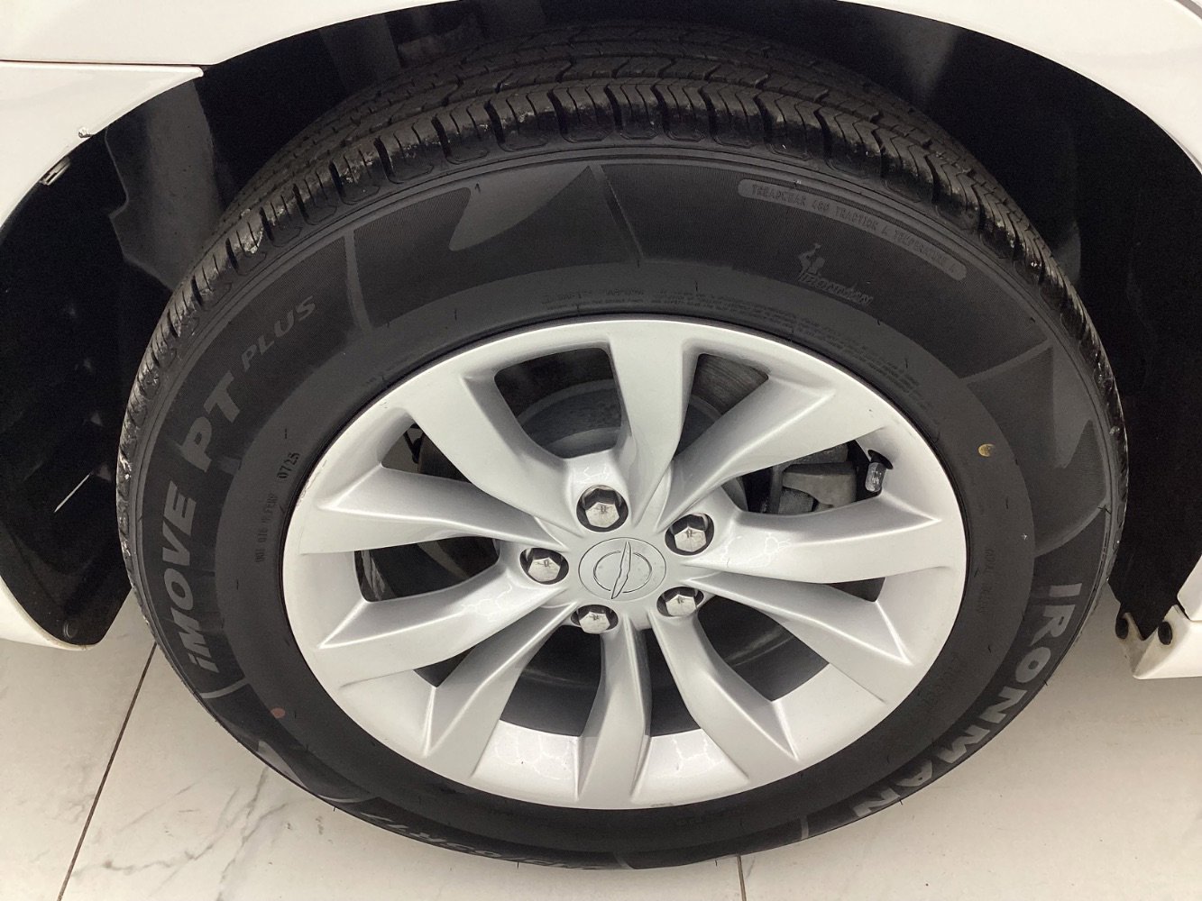 Used 2021 Chrysler 300 Touring image 46