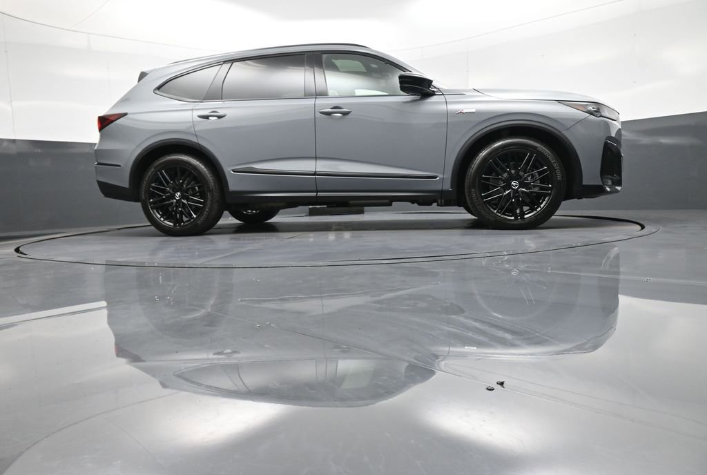 Used 2025 Acura MDX A-Spec image 32