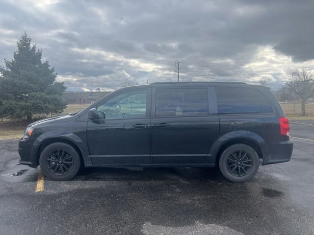 Used 2019 Dodge Grand Caravan GT image 2