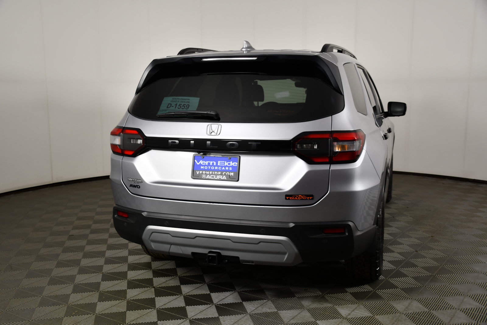 Used 2025 Honda Pilot TrailSport image 7