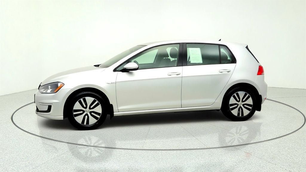 Used 2016 Volkswagen e-Golf SE FWD image 8