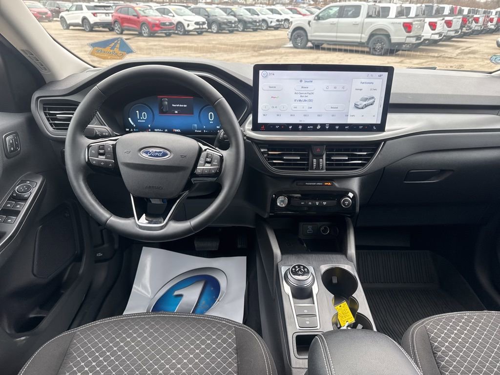 Used 2023 Ford Escape Active w/ Tech Pack #2 AWD/4WD image 6