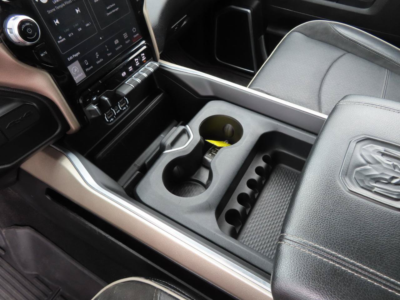 Used 2024 RAM 2500 Laramie AWD/4WD image 38