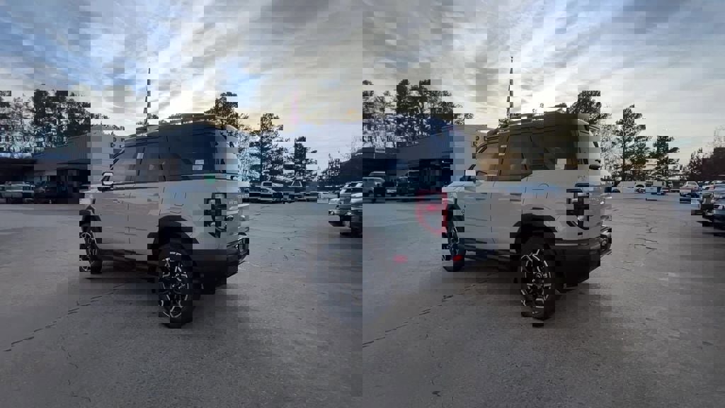 New 2025 Ford Bronco Sport Outer Banks image 4