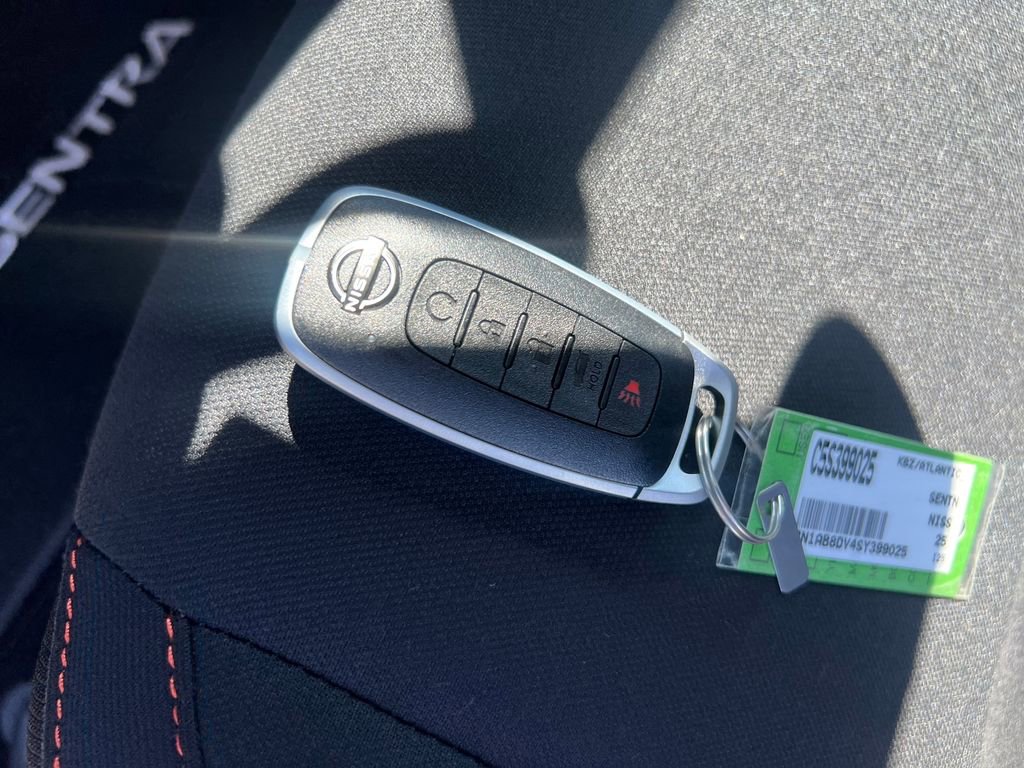 New 2025 Nissan Sentra SR w/ Trunk Package image 28