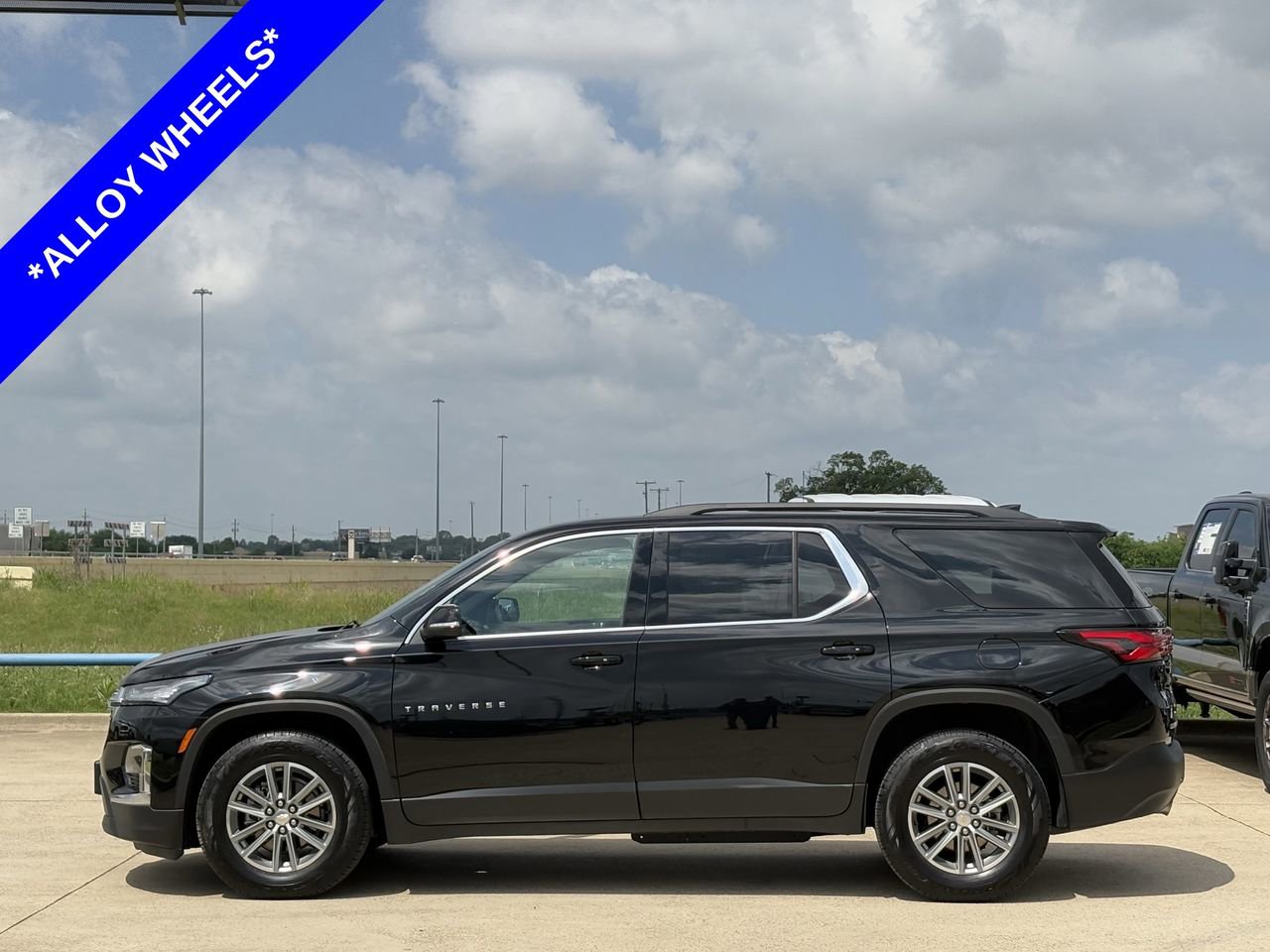 Used 2023 Chevrolet Traverse LT w/ LPO, Floor Liner Package AWD/4WD image 3