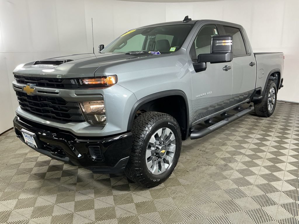 Used 2024 Chevrolet Silverado 2500 Custom w/ Custom Convenience Package AWD/4WD image 3