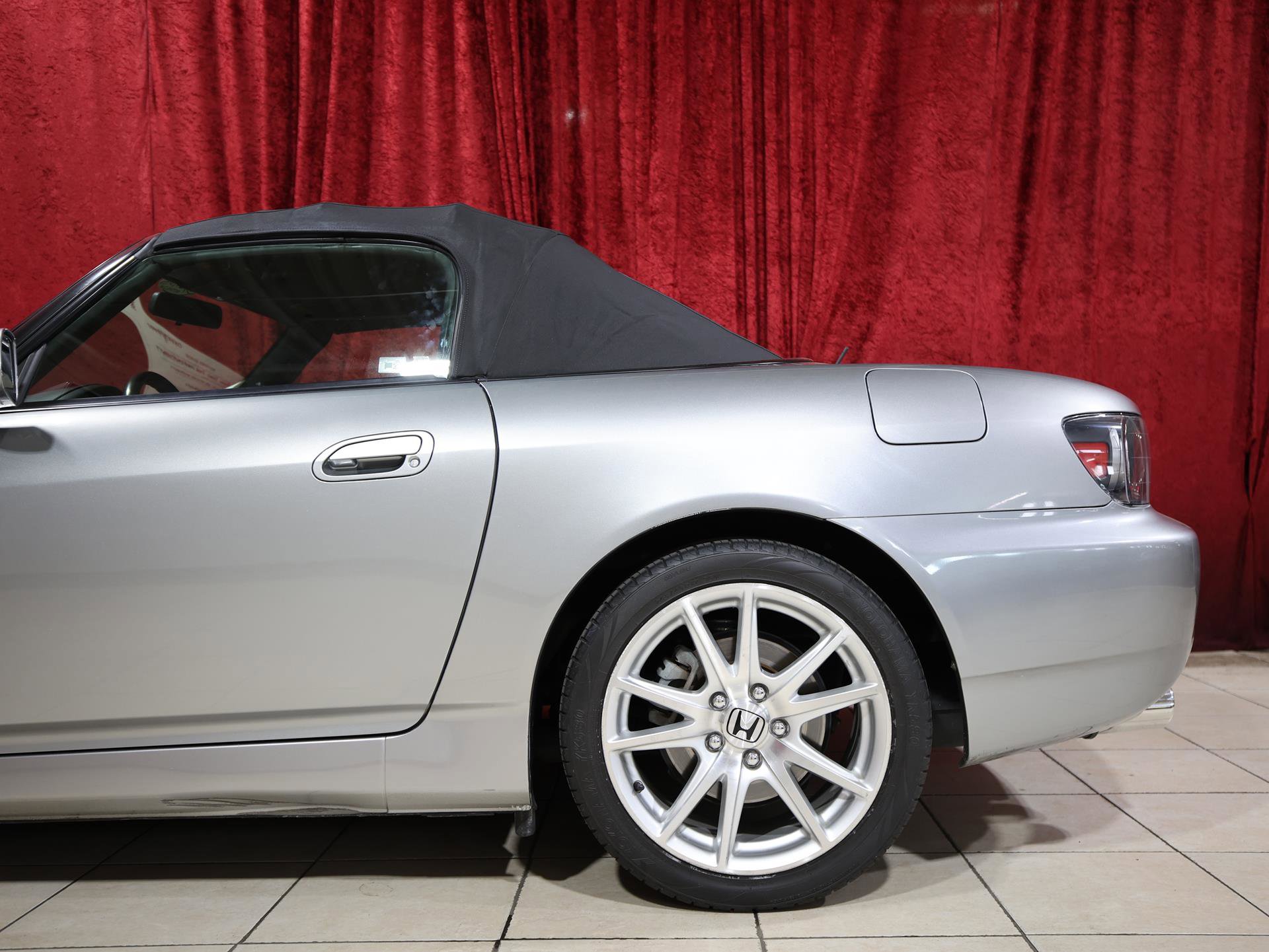 Used 2004 Honda S2000 image 7
