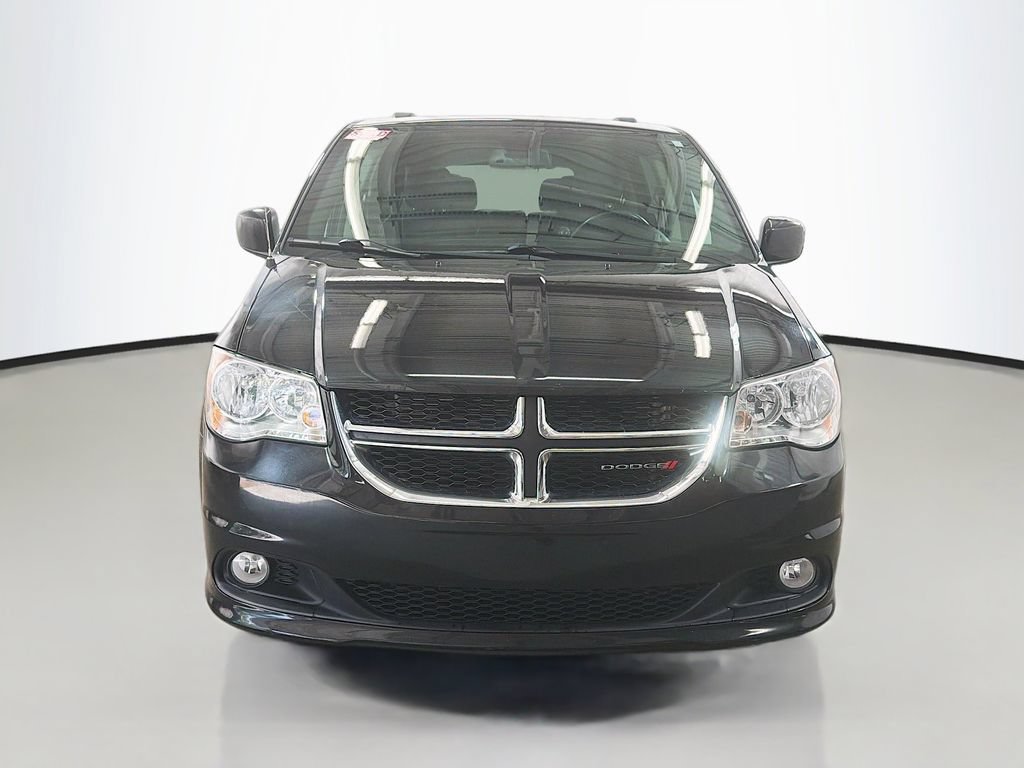 Used 2019 Dodge Grand Caravan SXT FWD image 2