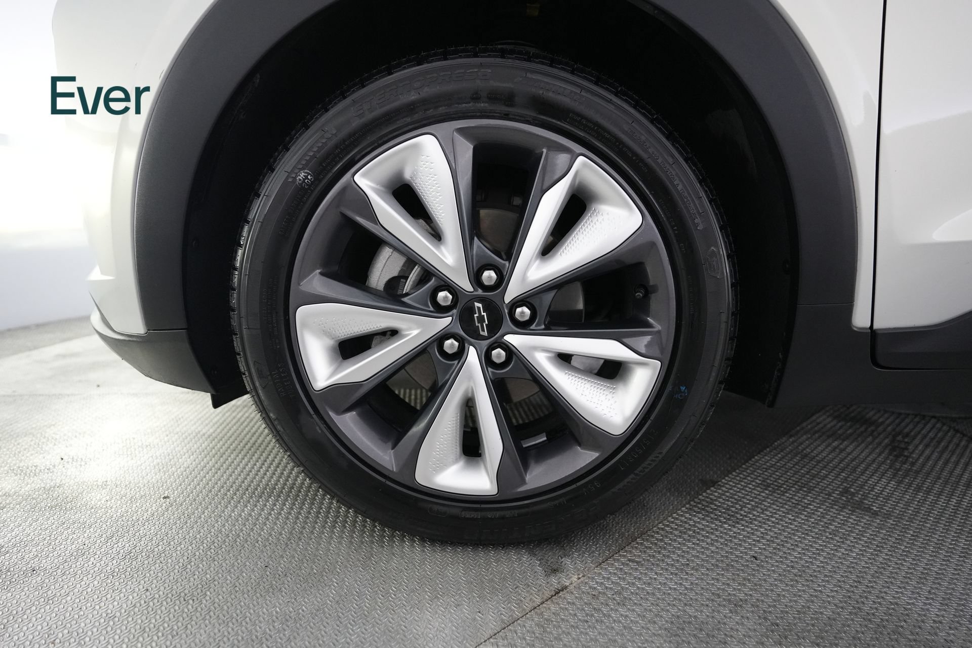 Used 2023 Chevrolet Bolt EUV LT w/ Convenience Package FWD image 19