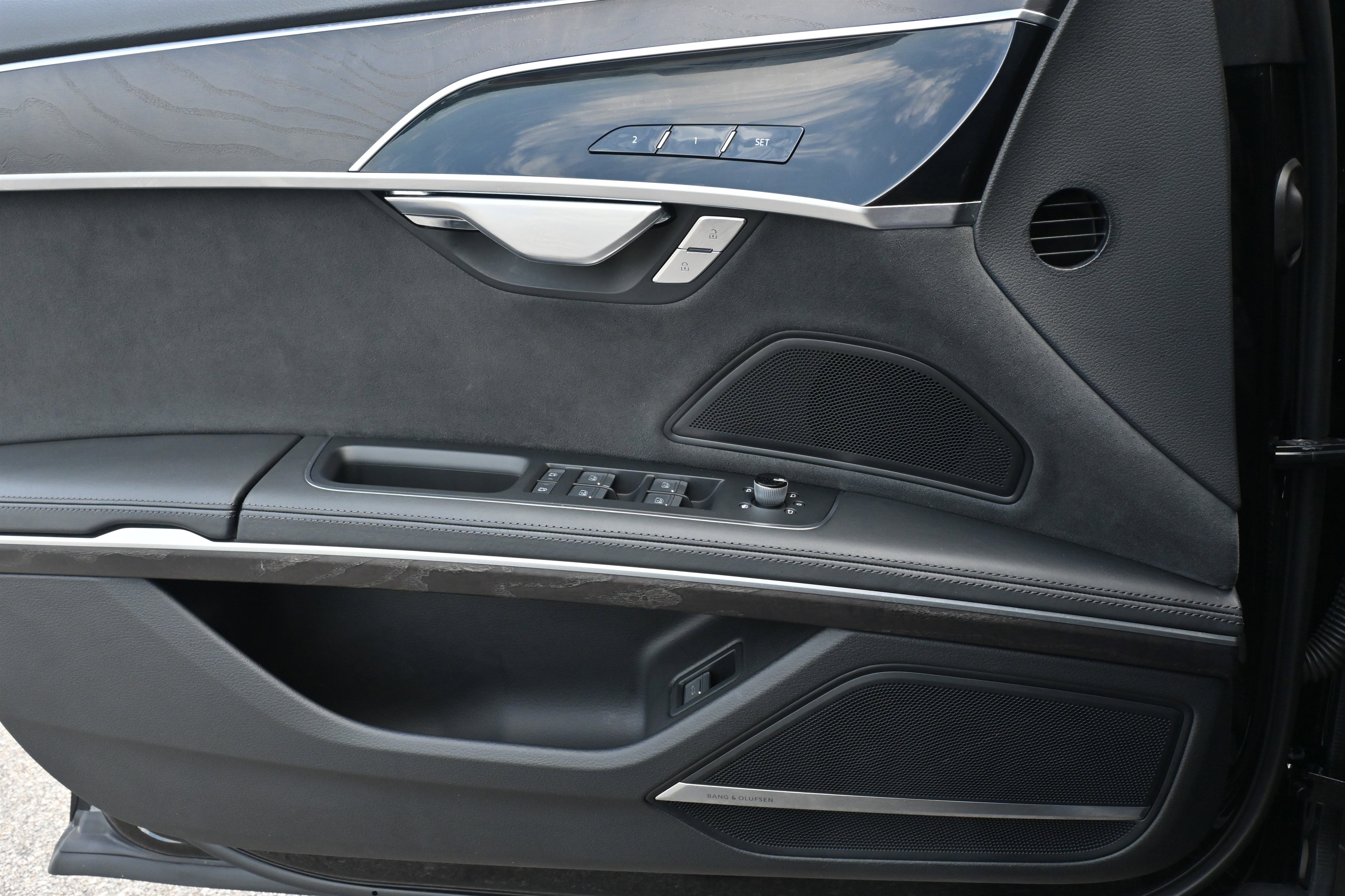 Used 2022 Audi A8 L 3.0T image 16