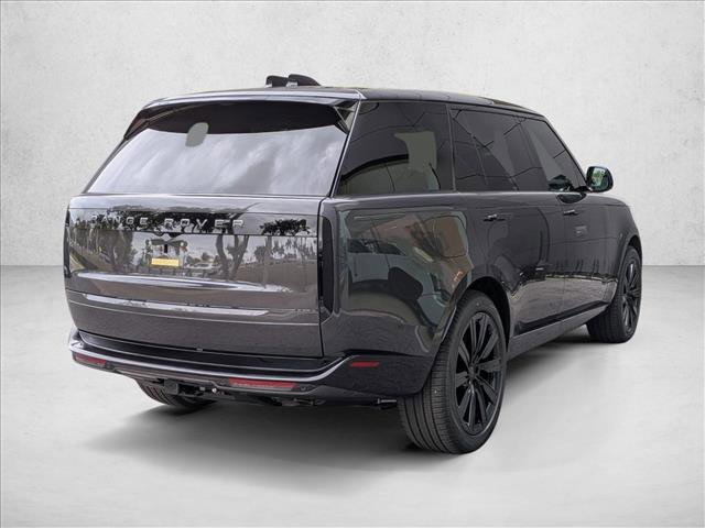 New 2026 Land Rover Range Rover Long Wheelbase SE video 2