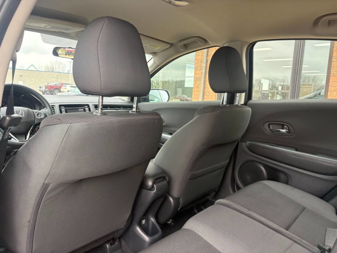 Used 2020 Honda HR-V LX image 28