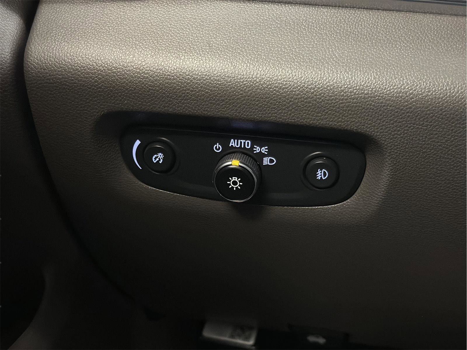 Certified 2020 Chevrolet Traverse LT image 41