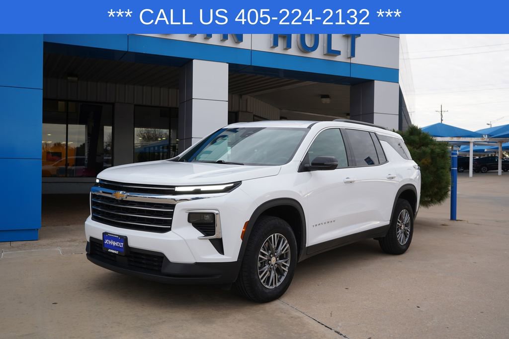 Used 2025 Chevrolet Traverse LT