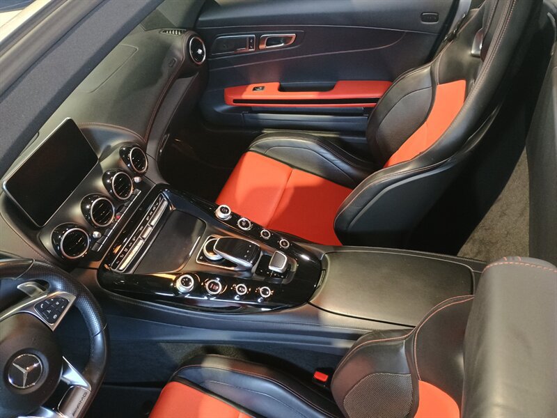 Used 2018 Mercedes-Benz AMG GT Roadster image 19