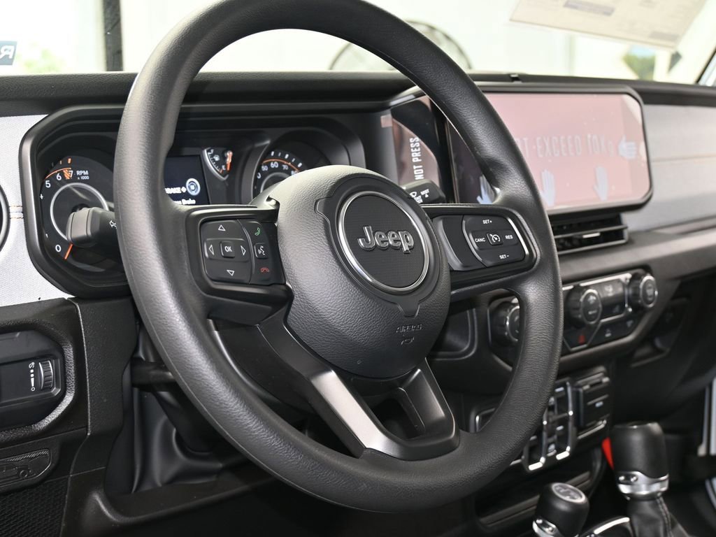 New 2026 Jeep Gladiator Sport AWD/4WD image 13