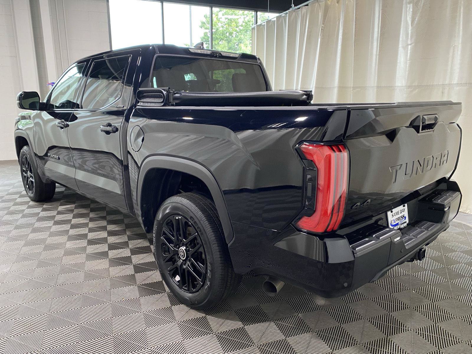 Used 2024 Toyota Tundra Limited AWD/4WD image 11