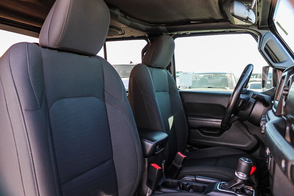 Used 2020 Jeep Gladiator Sport w/ Quick Order Package 24S AWD/4WD image 17