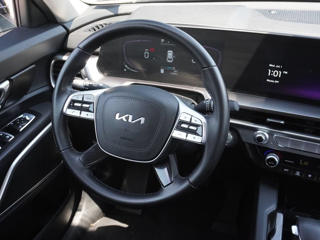 Used 2023 Kia Telluride LX AWD/4WD image 30