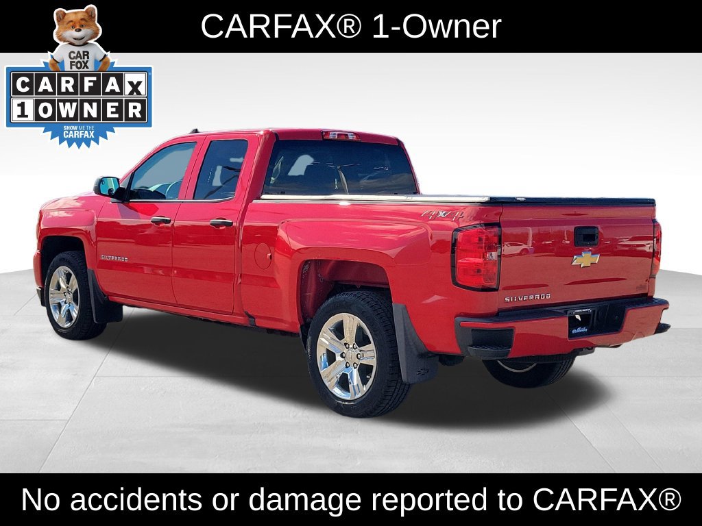 Used 2018 Chevrolet Silverado 1500 Custom w/ Custom Convenience Package AWD/4WD image 4