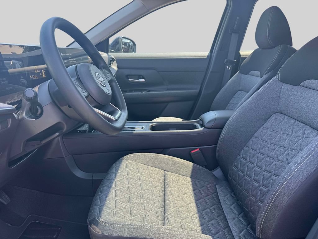 Used 2026 Nissan Kicks SV w/ SV Premium Package AWD/4WD image 14