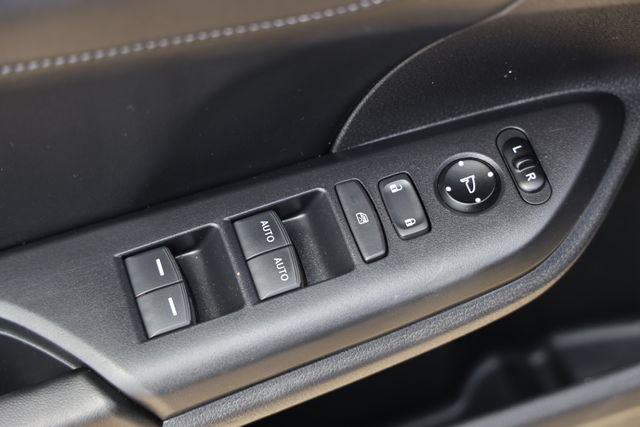 Used 2019 Honda Insight Touring image 25