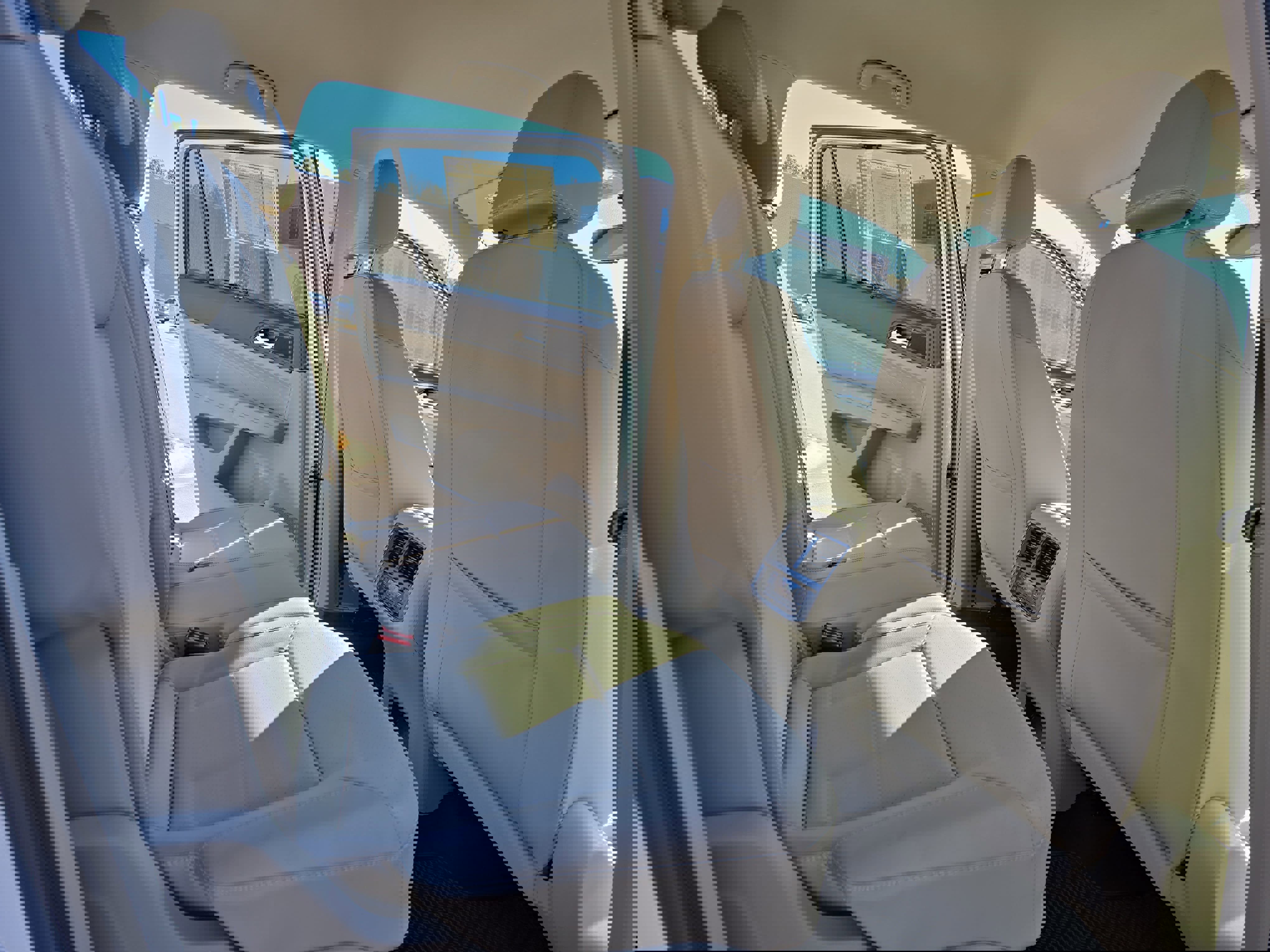 Used 2023 Volkswagen Atlas SE image 11