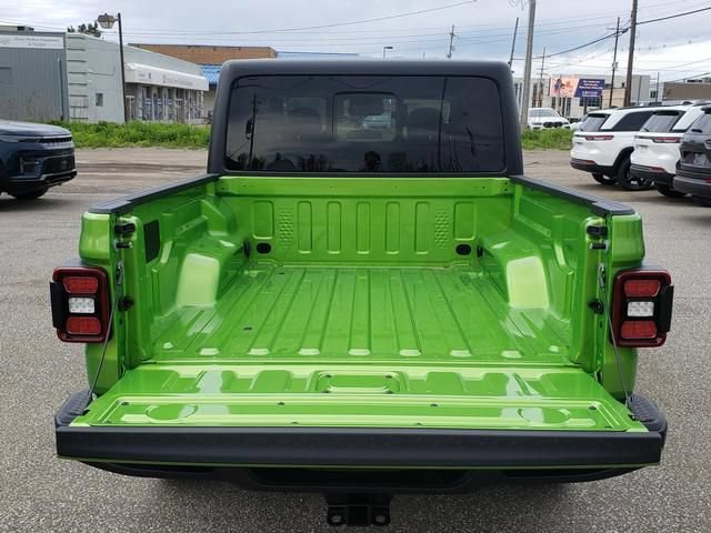New 2026 Jeep Gladiator Sport AWD/4WD image 9