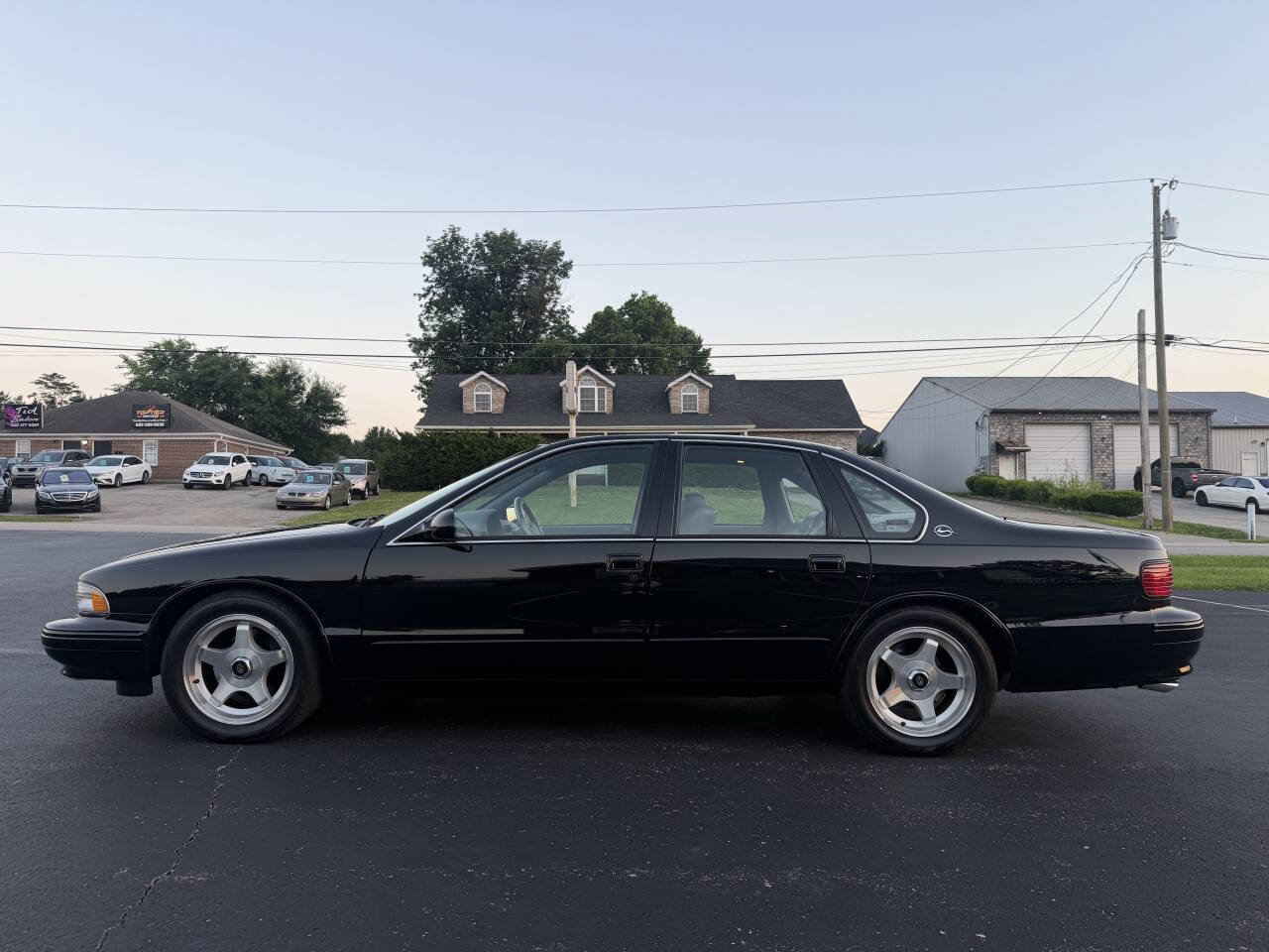 Used 1996 Chevrolet Impala SS RWD image 2