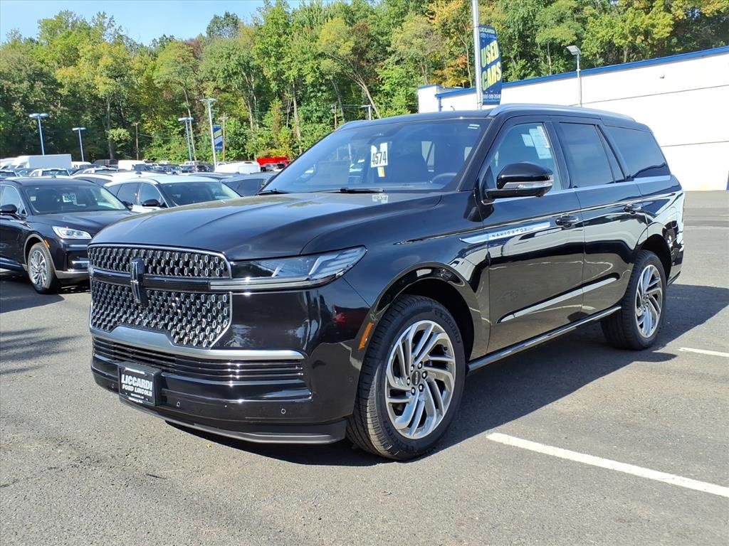 New 2025 Lincoln Navigator Reserve image 3