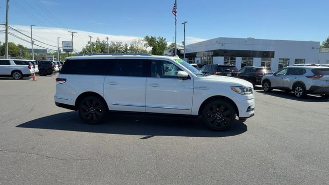 Used 2023 Lincoln Navigator L Reserve AWD/4WD image 9