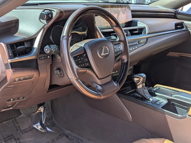 Used 2019 Lexus ES 300h w/ Accessory Package 2 image 9