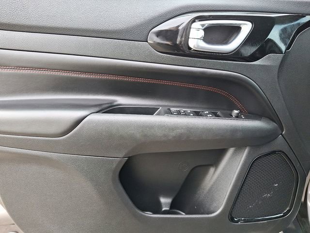 Used 2022 Jeep Compass Trailhawk w/ Trailhawk Convenience Group image 12