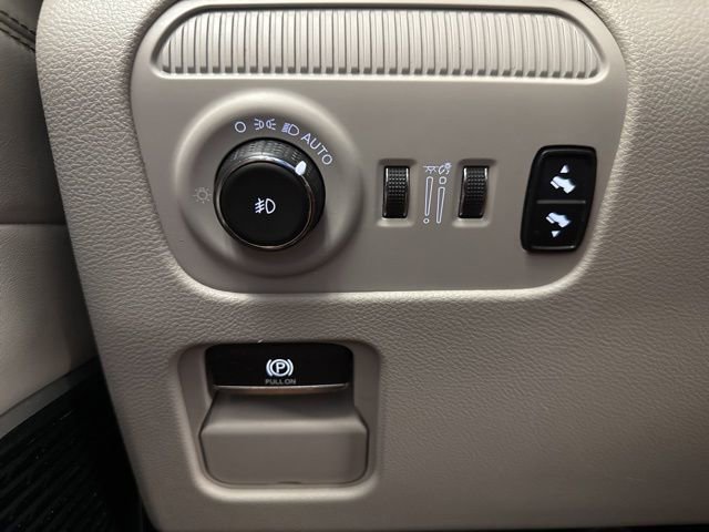 Used 2022 Jeep Wagoneer Series III w/ Convenience Group I image 32